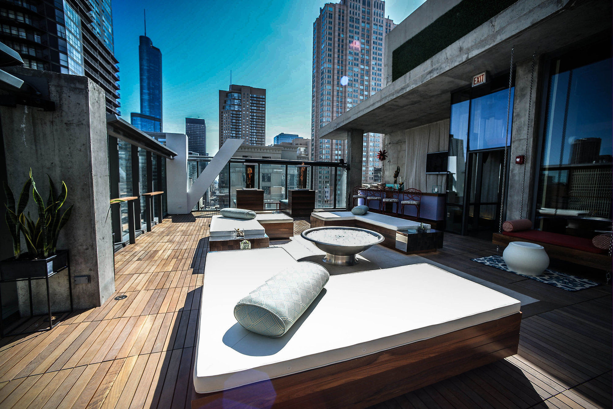 ยูโรสตาร์ แม็คนิฟิเซนต์ ไมล์ Hotel ชิคาโก ภายนอก รูปภาพ
